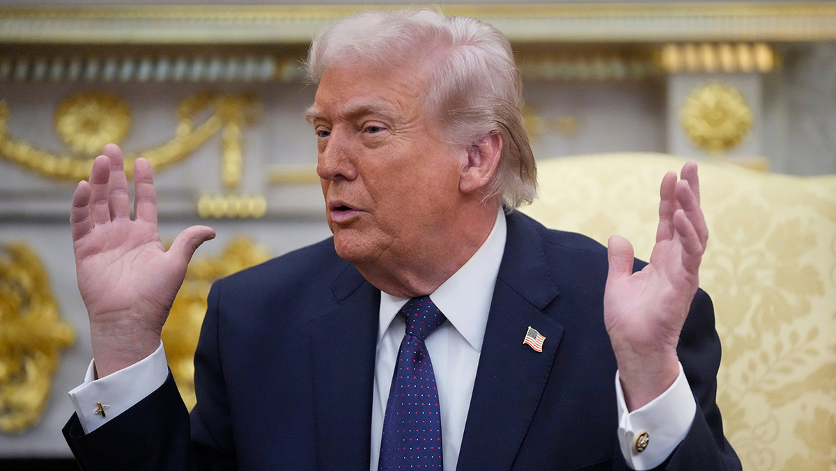   Mark Schiefelbein / AP