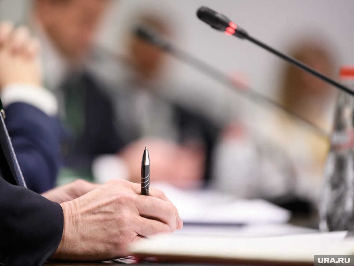     Ограничения затронут как наземные, так и любые воздушные операци