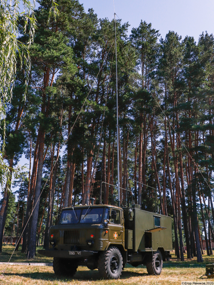 КШМ ГСЧС Р-142Н на шасси ГАЗ-66-04 в кузове-фургоне типа К-66Н в рабочем положении. 