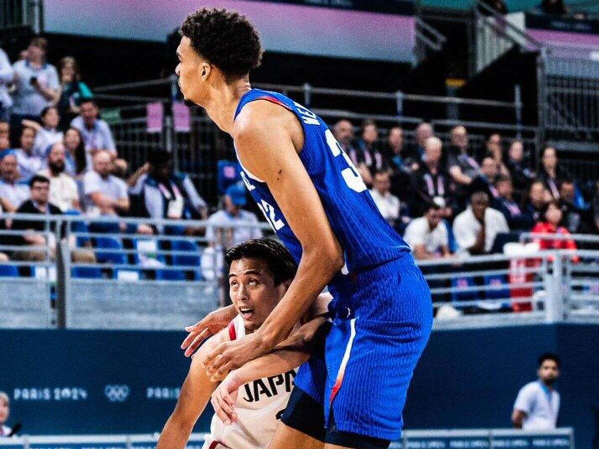    Виктор Вембаньяма и Юки Тогаси | © Соцсети FIBA