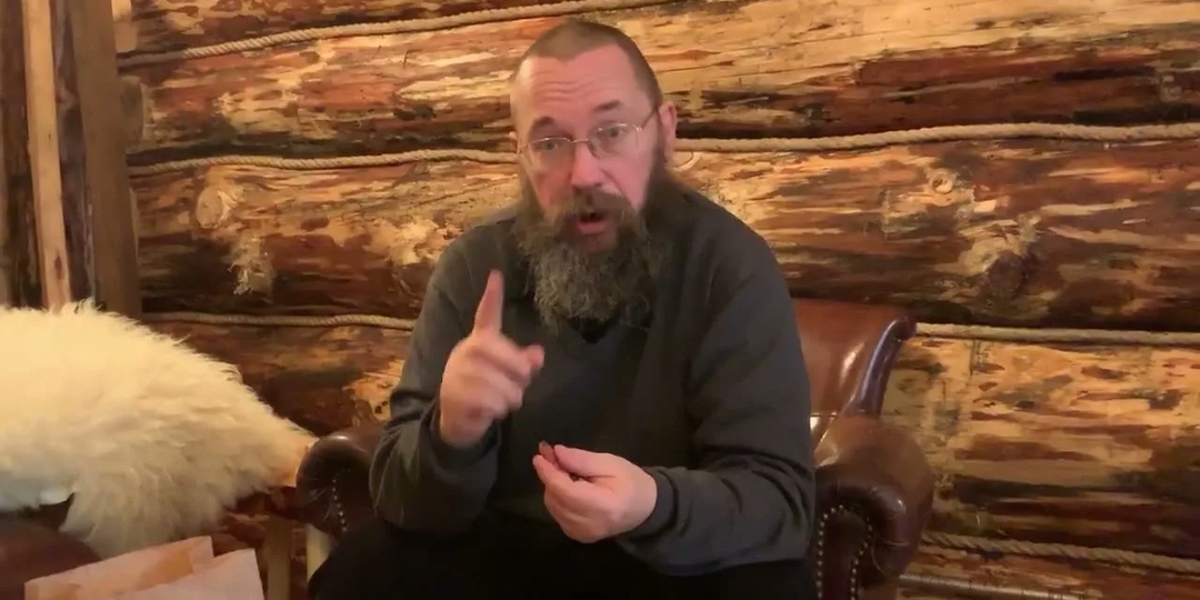 Слова Стерлигова об увольнении раз в год отражают настроения бизнеса.