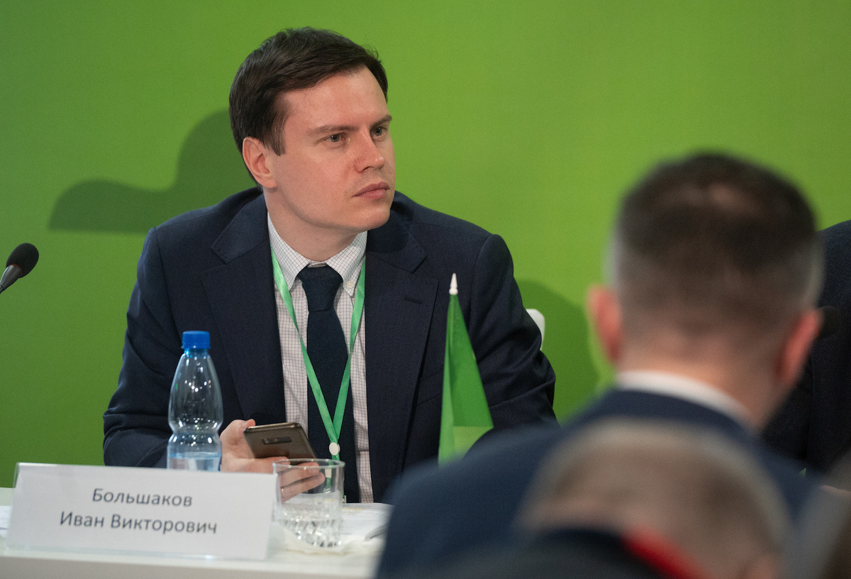 Иван Большаков - член Федерального политкомитета партии «Яблоко», руководитель Аналитического центра партии, представитель партии в ЦИК РФ
