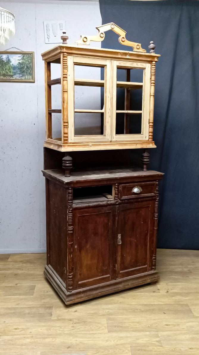 Тот же буфет в процессе работ. левый ящик был утерян