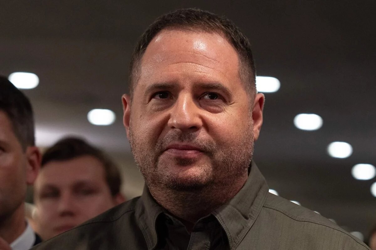    Новую должность Ермак создал под себя сам.