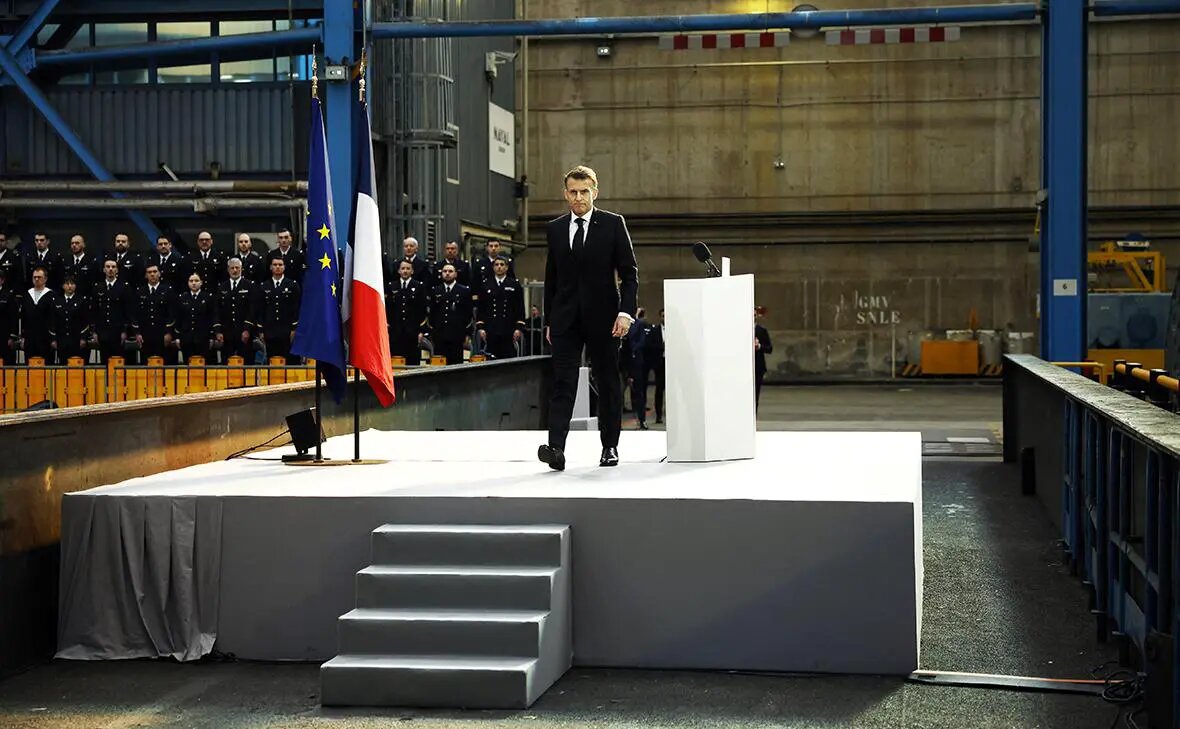    Источник: Эмманюэль Макрон Фото: Yoan Valat / Reuters. rbc.ru Евгений