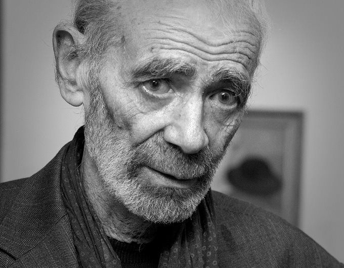 Гарри Гордон — автор трех пьес: «Базар-вокзал» (литературный сценарий полнометражного художественного фильма по мотивам собственных произведений), «Яшка-музыкант» (по мотивам произведений А. Куприна, Э. Багрицкого, В. Катаева) и «Туман».