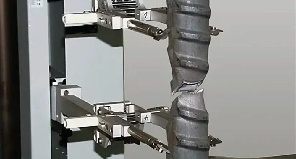 Испытание образцов сварных соединений: как проверить, что шов прочнее основного металла?