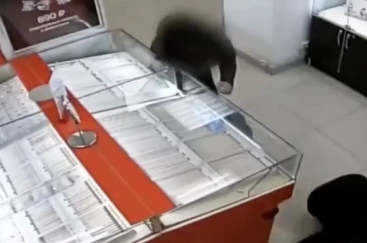    Забайкалец ограбил ювелирный салон в Чите на 1 млн рублей