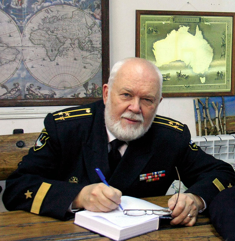 Николай Андреевич Черкашин, капитан 1-го ранга, писатель-маринист, журналист