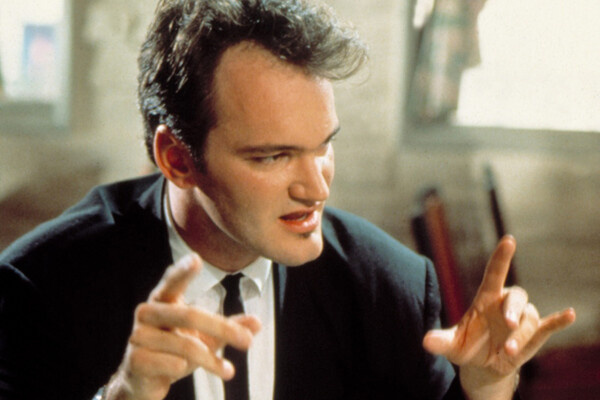 Квентин Тарантино в роли бандита — мистера Коричневого. Кадр из фильма «Бешеные псы» (1992, режиссер Квентин Тарантино) / Live Entertainment   📷