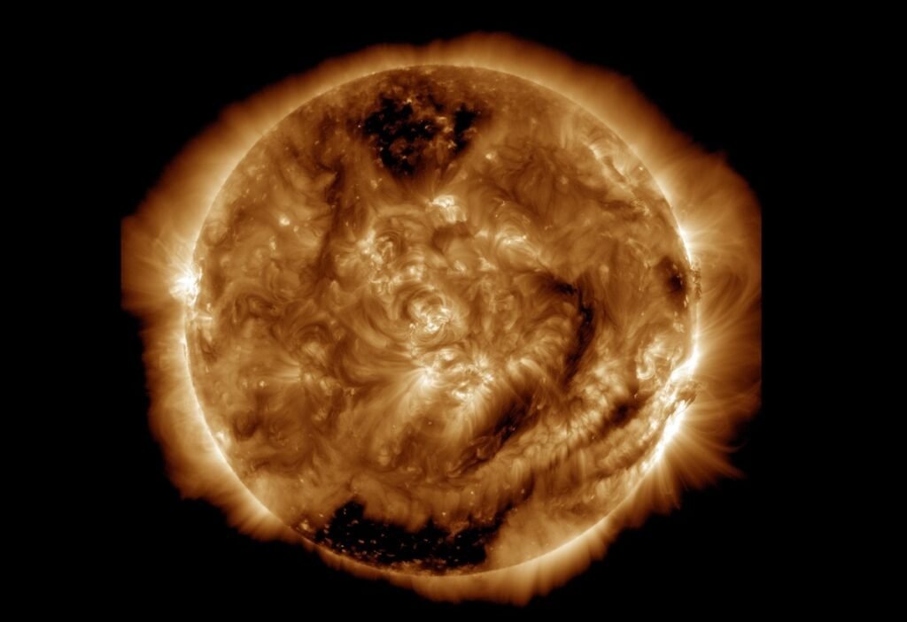 Снимок Солнца, полученный Обсерваторией солнечной динамики (SDO) / © NASA