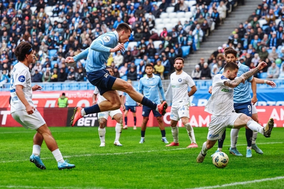    В 12 туре этого сезона «Крылья Советов» избежали поражения благодаря голу Владимира Игнатенко Сайт ПФК "Крылья Советов"