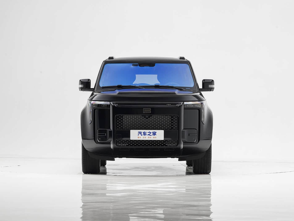 Оформление передней части нового внедорожника