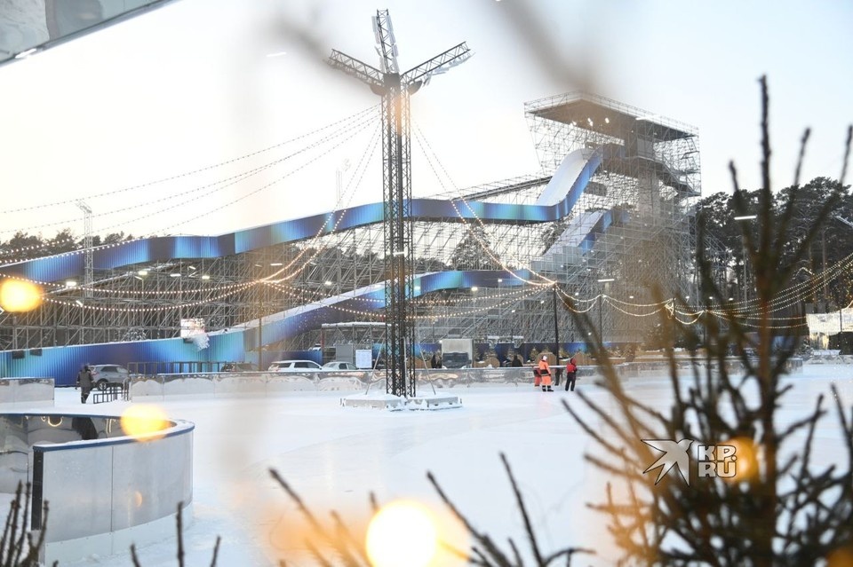    С огромной горки с девятиэтажный дом скатились больше 155 тысяч человек Ольга ЮШКОВА