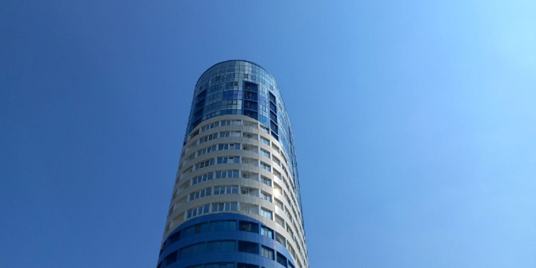 Жителей многоквартирного дома эвакуировали в Волгограде после удара БПЛА