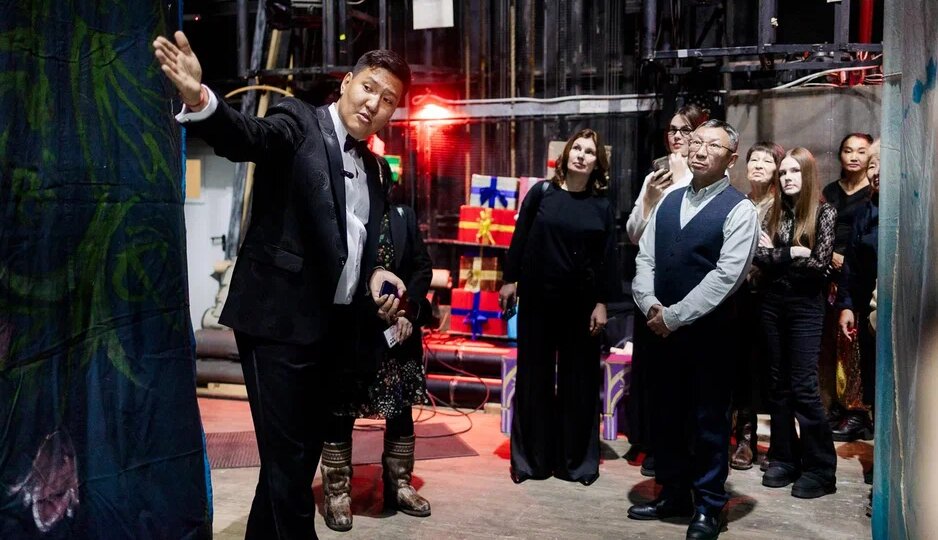 В преддверии 8 марта Дмитрий Дылыков проведёт весеннюю экскурсию с директором