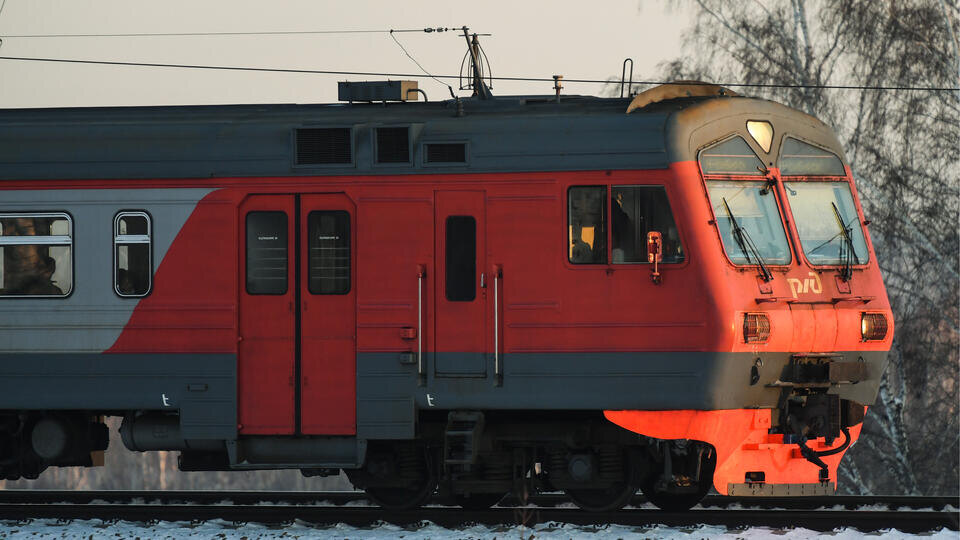     Украинские дроны-камикадзе атаковали электропоезд в Брянской области Кирилл Кухмарь/ТАСС