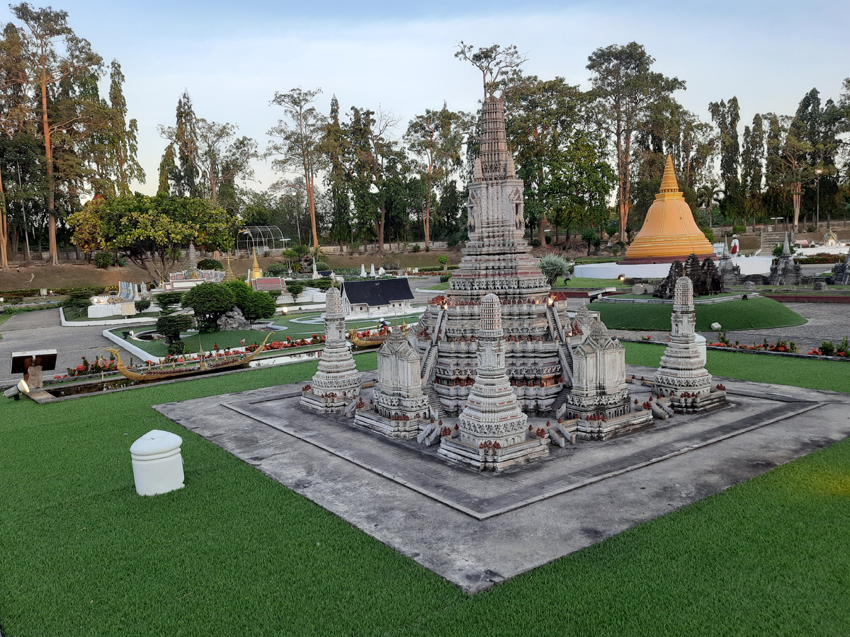 Храм Ват Арун - Храм Утренней зари в Бангкоке