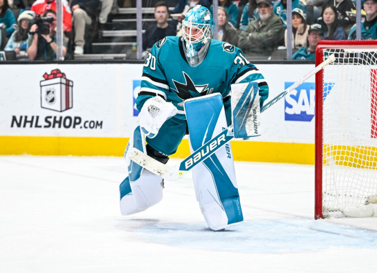     Сайт НХЛ о прогрессе Аскарова после обмена в «Шаркс»: вносит заметный вклад в игру команды