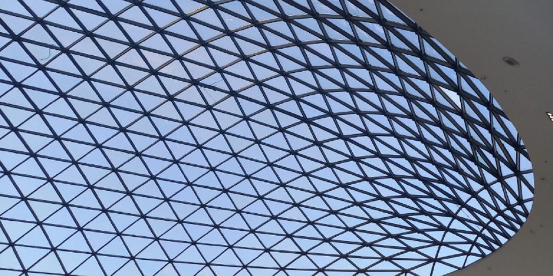 Многодетная семья из Москвы стала заложником военных действий в ОАЭ