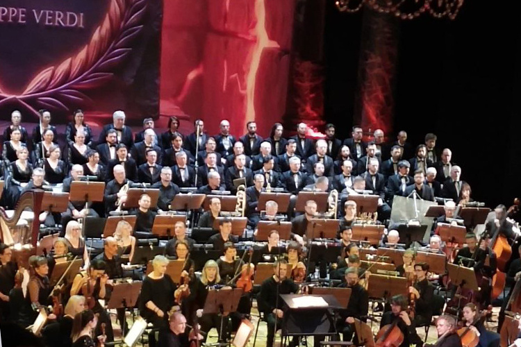    Эта опера позднего Верди уже не может заманить публику хитами и заставить насвистывать популярные мелодии.   
Фото: «БИЗНЕС Online»