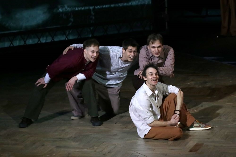    Юрия Никулина в постановке играют сразу четыре актера. / Фото: Ирина Штольба