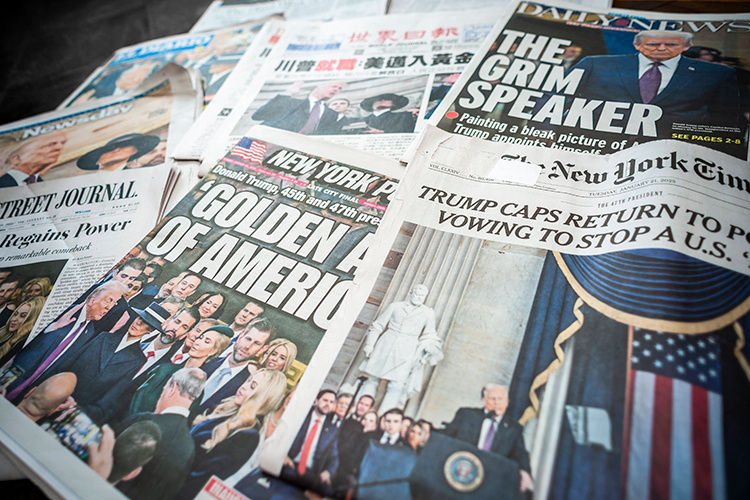    Одни издания однозначно поддерживают решения президента США Дональда Трампа и требуют от него развить успех первых дней операции, другие резко критикуют и считают войну неоправданной.   
Фото: © IMAGO/Richard B. Levine / www.imago-images.de / www.globallookpress.com