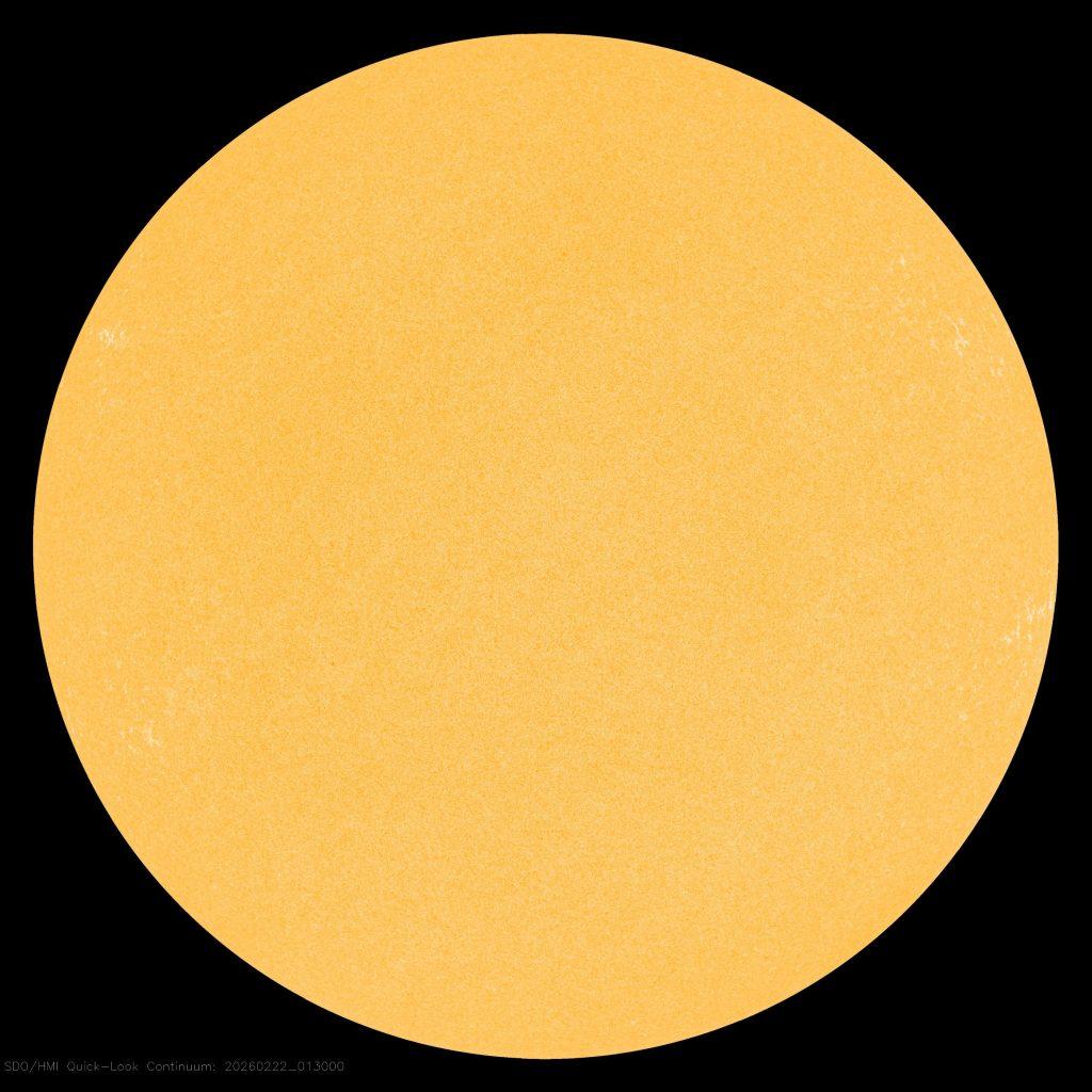 Солнечный диск был полностью без пятен на протяжении трех суток, начиная с 22 февраля 2026 года. Источник: spaceweather.com