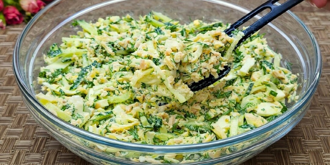 Вкуснейший салат за 5 минут на каждый день и на праздничный стол! Съедают за минуту! Быстро и просто!