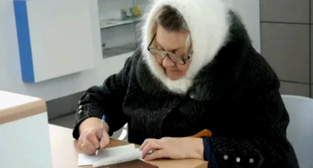 Каким россиянам могут вернуть пенсионный возраст 55/60 и выплатить компенсации