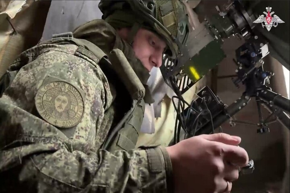    Связисты обеспечивают устойчивость военного управления на Днепре. Фото: Минобороны РФ