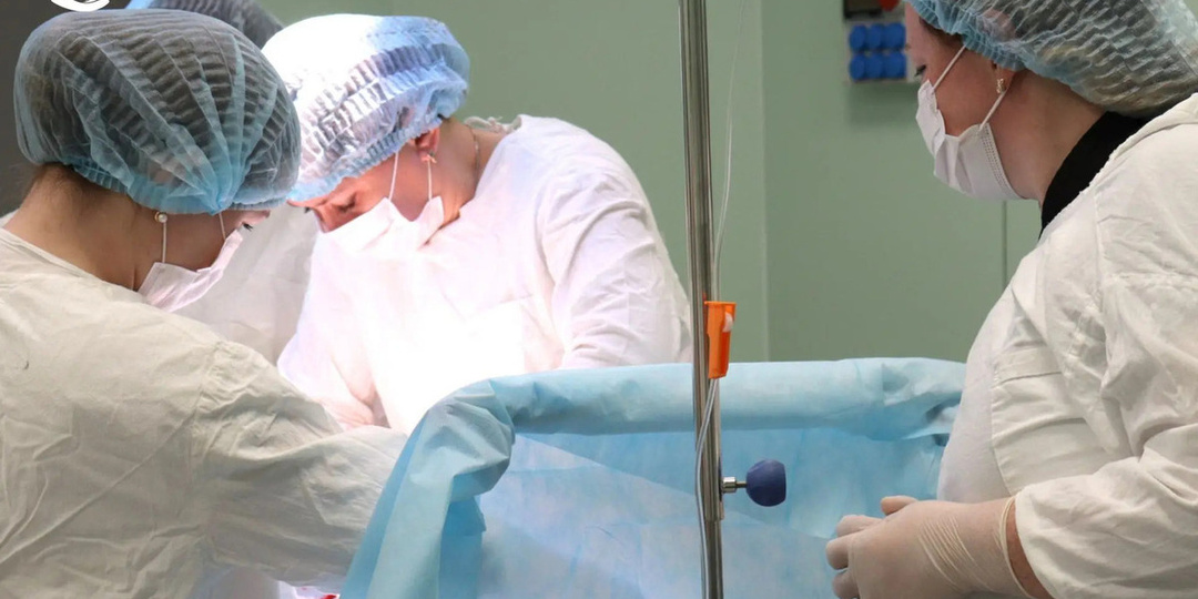 Мама без матки: в Алтайском крае провели уникальную операцию женщине с редким синдромом