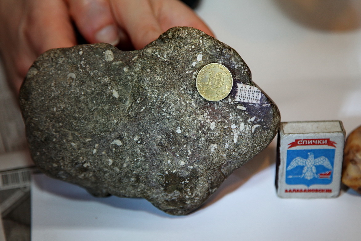 Изображение взято с сайта https://static.insales-cdn.com/files/1/2847/36047647/original/stone_1723983376640-1723983378188.jpg