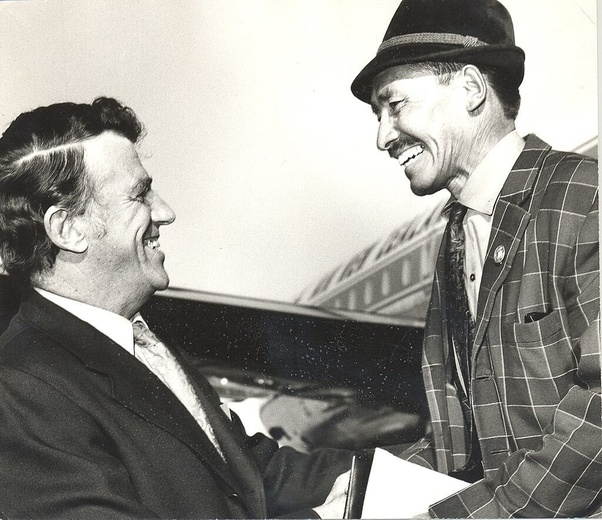 Эдмунд Хиллари и Тенцинг Норгей в Новой Зеландии в 1971 году, почти через 20 лет после их знаменитого восхождения (фото: Horowhenua Historical Society Inc.).