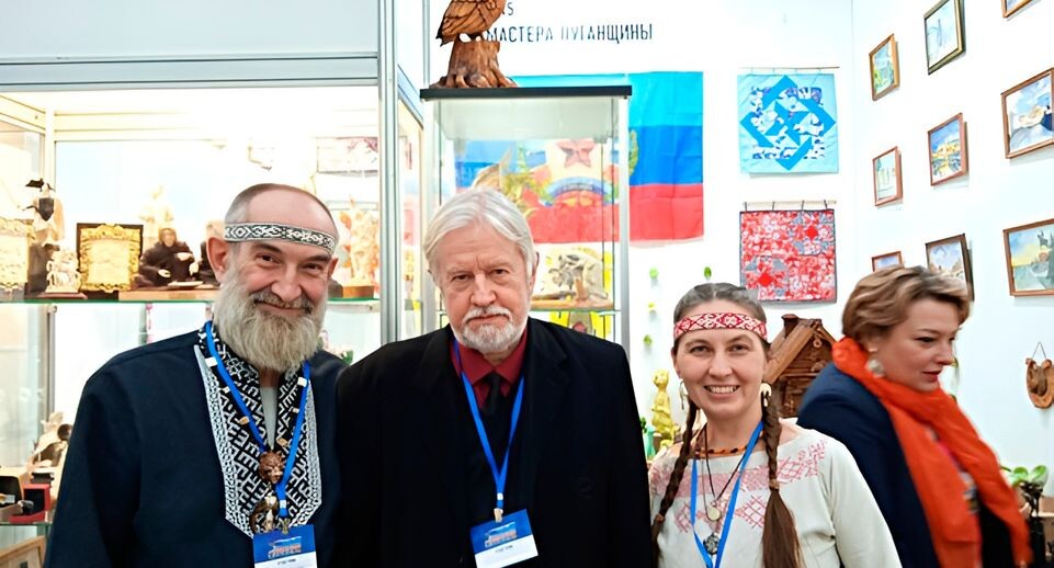    Виктор Данилов (второй слева) / vk.com/Виктор Данилов