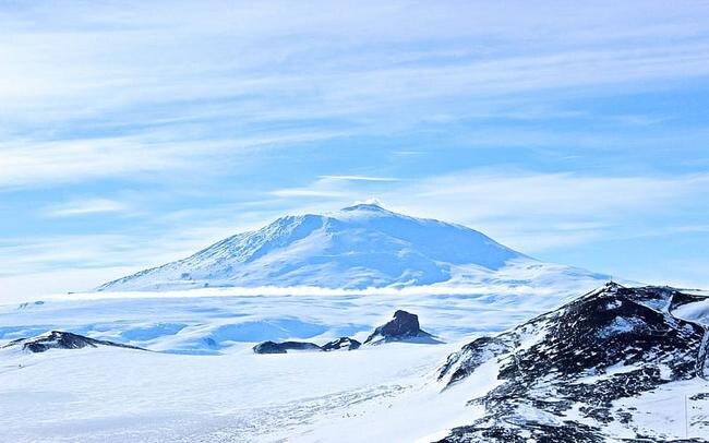 Вулкан Эребус на острове Росса peakpx.com