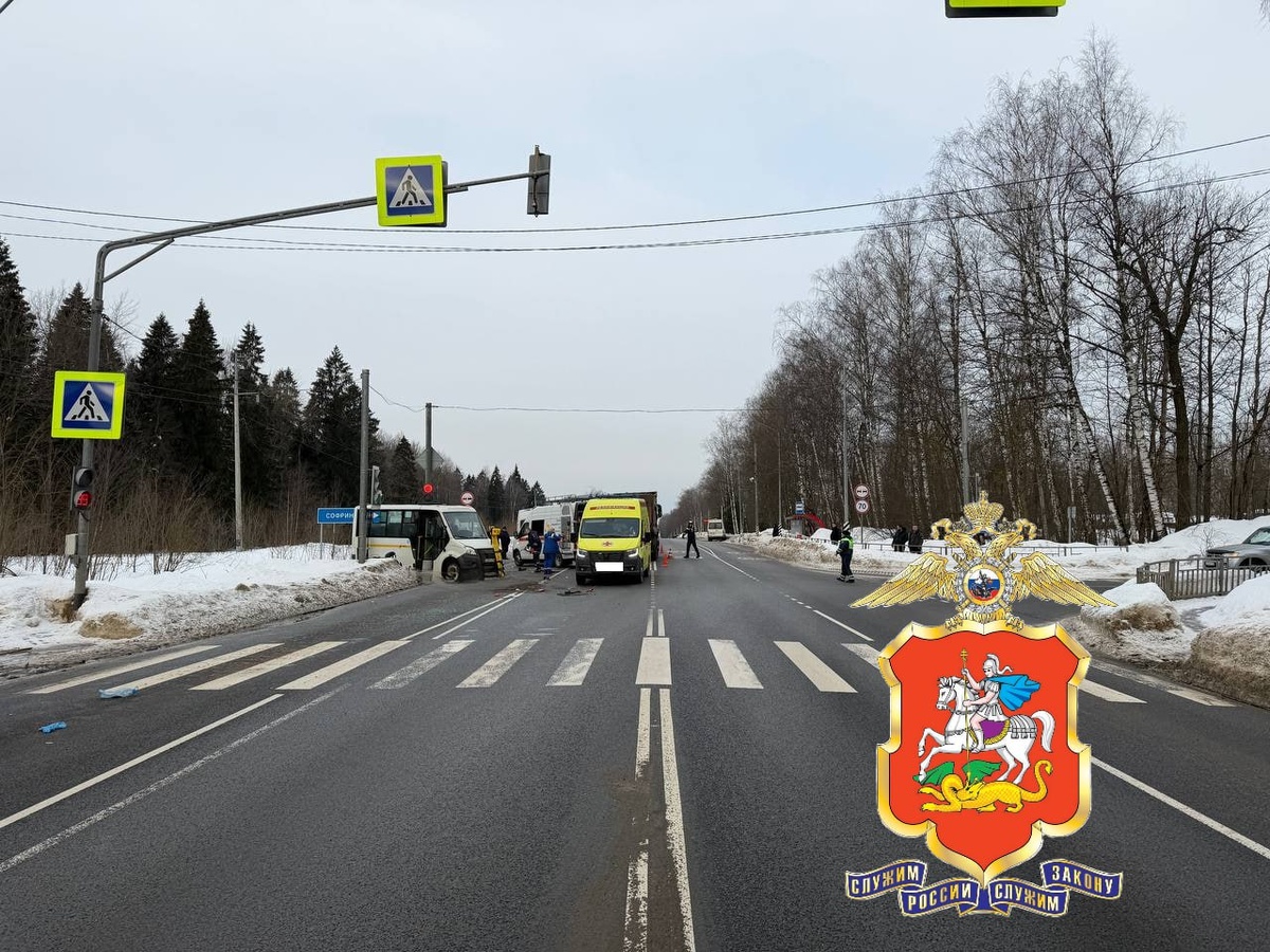    В ДТП с маршруткой в Подмосковье погибли 2 и пострадали 6 человек