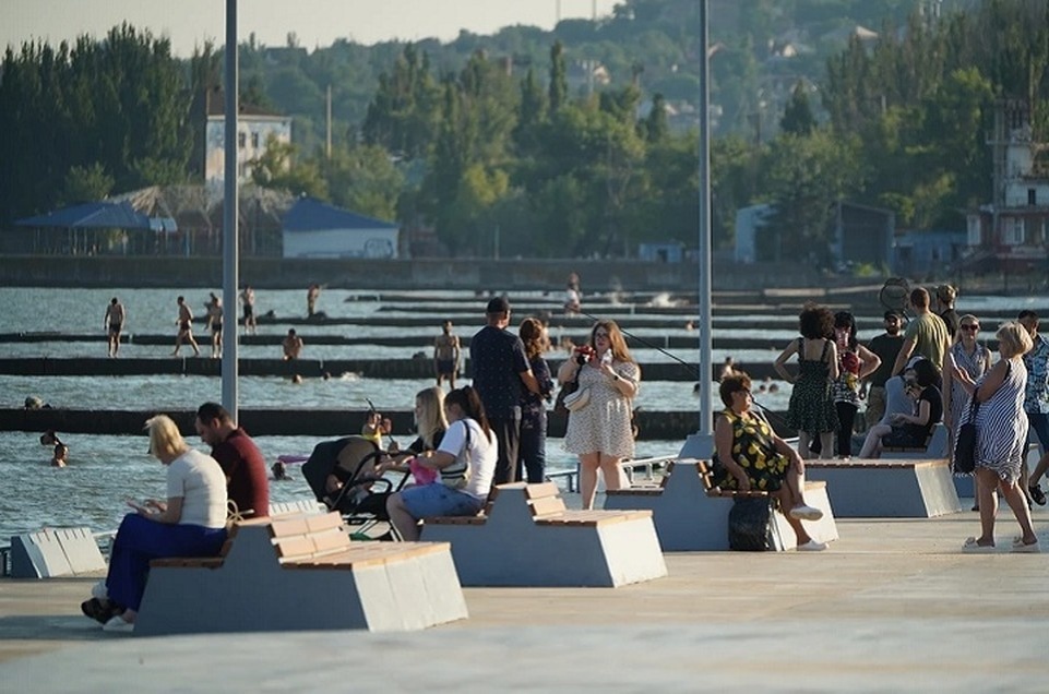    Принять участие могут все желающие, представив фотографии сувениров, отражающих традиции и культуру города Александр ИВАНОВ