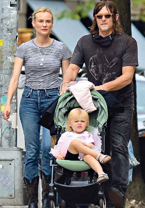 Диана Крюгер и Норман Ридус с дочерью .Фото соцсети