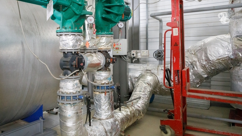    Специалисты работают над восстановлением теплоснабжения Фото: Дмитрий Ахмадуллин / / ИА «Победа26»