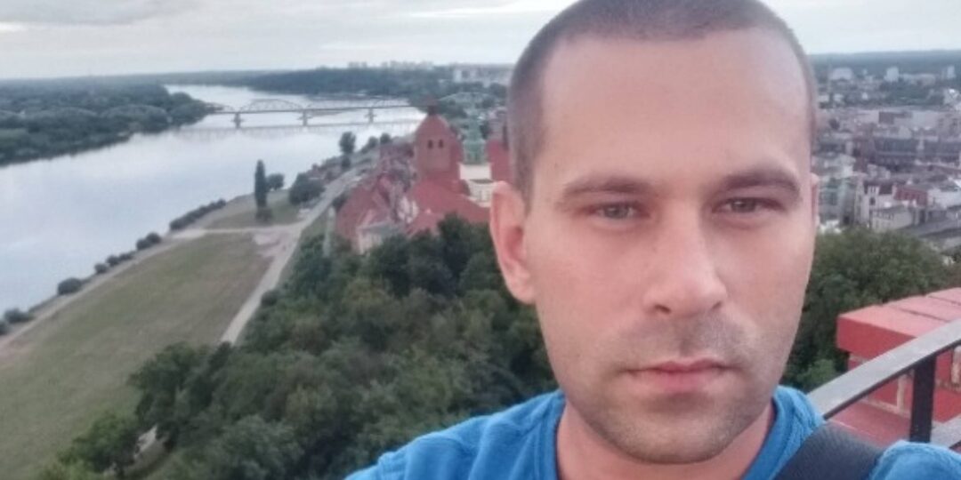 Сын втихую продал дом матери за 3 миллиона и растворился. Мама осталась один на один с чужими людьми