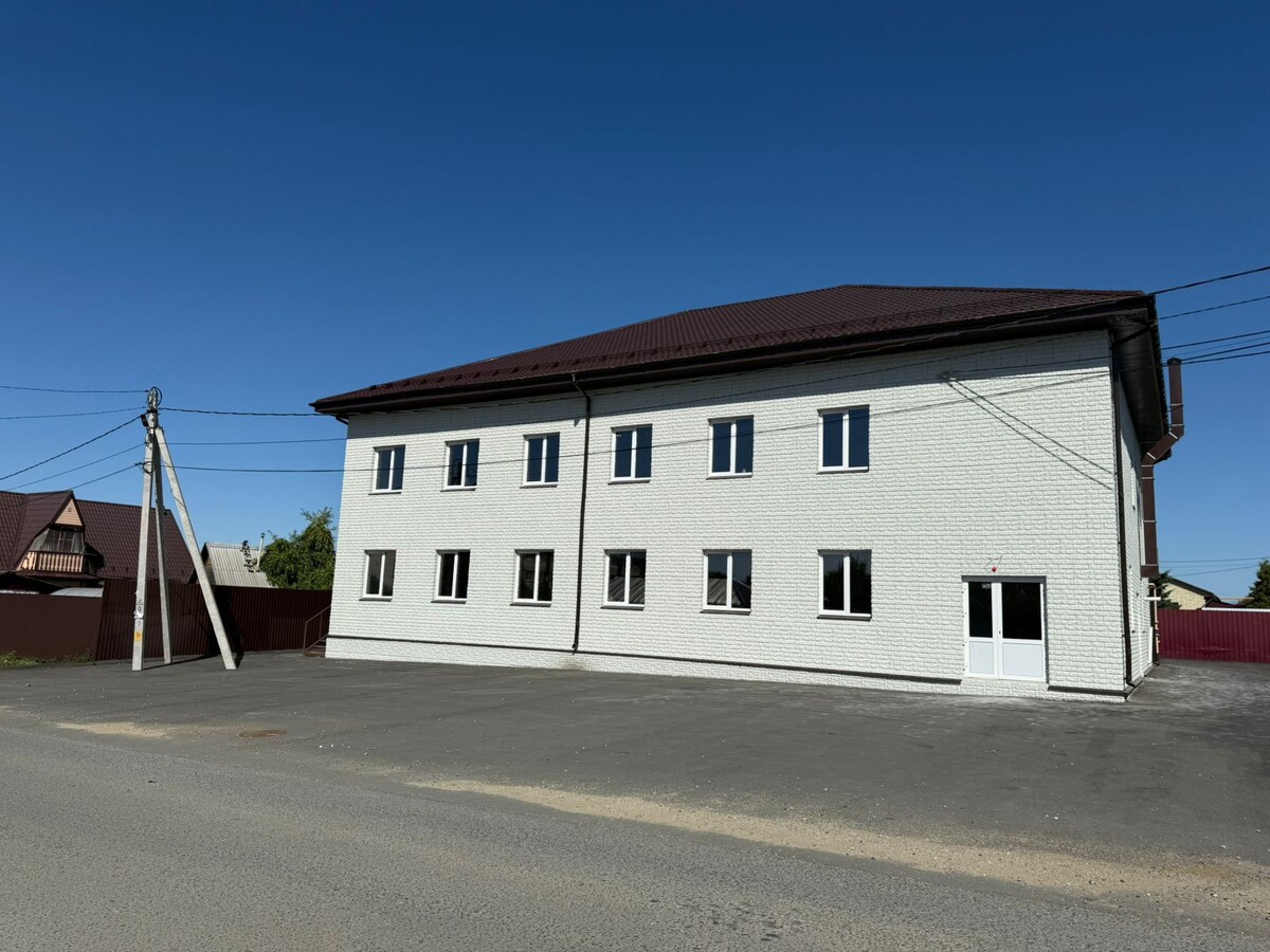 Здание пансионата «Долгодеревенское» сети «Успенский»