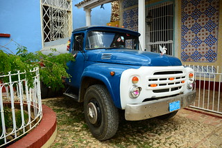 Россия: автомобиль ЗИЛ. Фото из Яндекс картинки