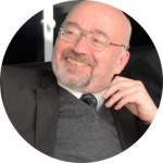 «Та­ко­ва внут­рен­няя кух­ня ре­ги­о­на: ин­те­ре­сы групп вли­я­ния сфор­ми­ро­ва­лись та­ким об­ра­зом, что Крас­нов по­ка­зал­ся са­мым оп­ти­маль­ным ва­ри­ан­том. Мо­жет быть, это была нефор­маль­ная прось­ба со сто­ро­ны гу­бер­на­то­ра Гле­ба Ни­ки­ти­на. Вы­да­ю­щих­ся чи­нов­ни­ков в Ни­же­го­род­ской об­ла­сти нет, вся по­ли­ти­ка в об­ла­сти на про­вин­ци­аль­ном уровне», – по­яс­нил Ко­че­ров.