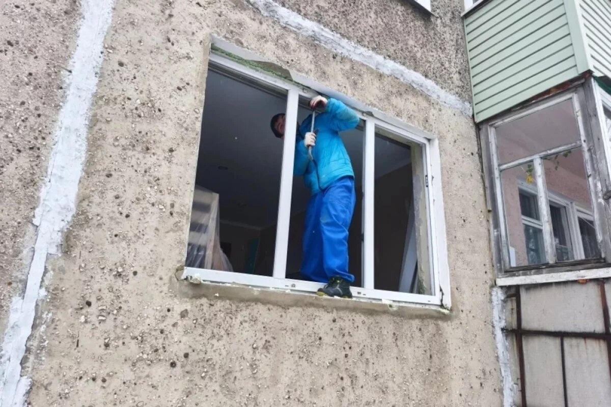    В Мичуринске продолжают восстанавливать дома, пострадавшие от БПЛА ВСУ