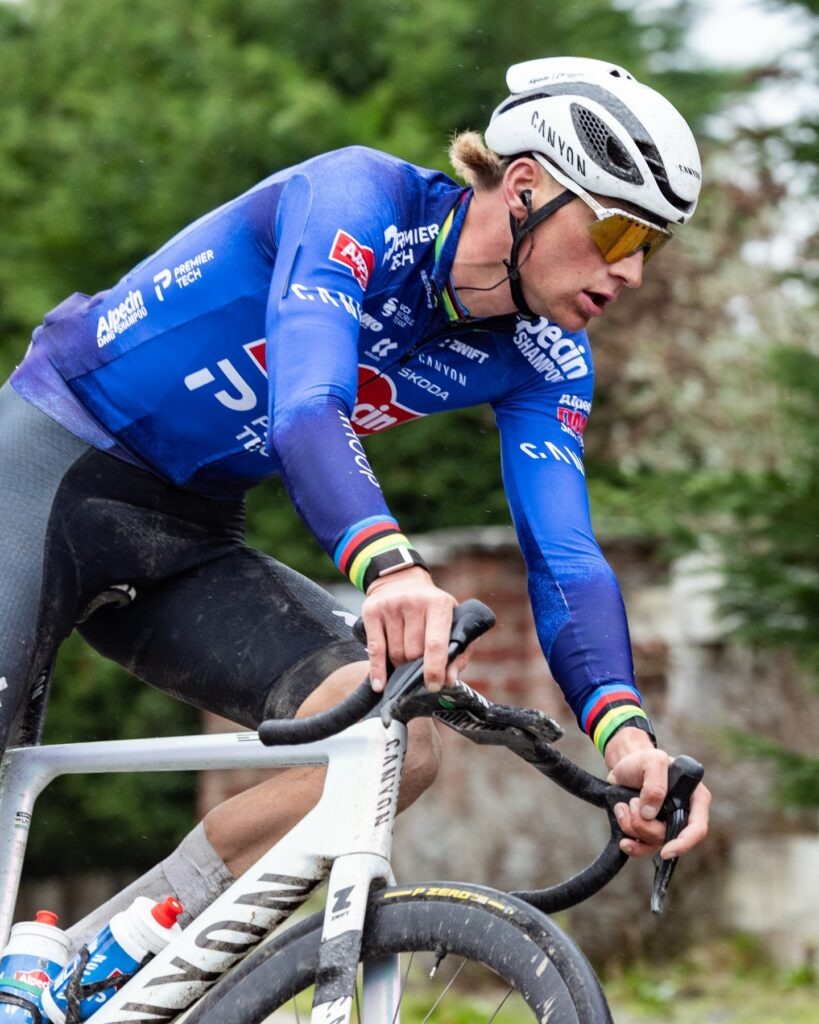    Матье ван дер Пул