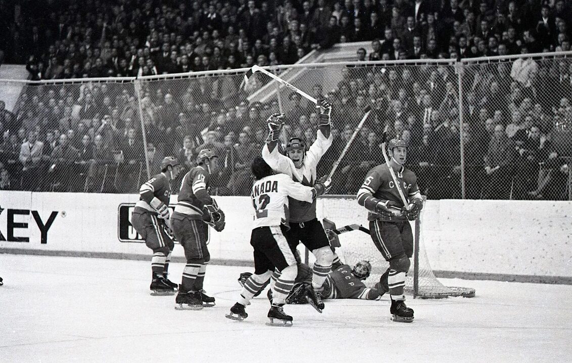 Фото из открытых источников (гол П.Хендерсона)