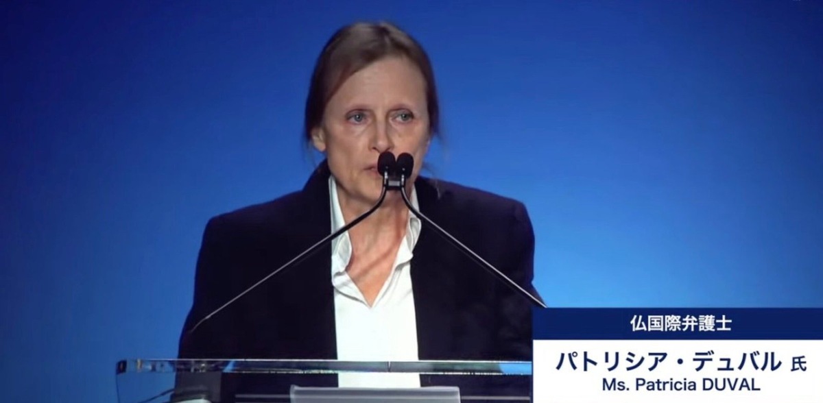 Патрисия Дюваль рассказывает о кризисе свободы вероисповедания в Японии на Международном саммите по свободе вероисповедания 2025 в Вашингтоне.