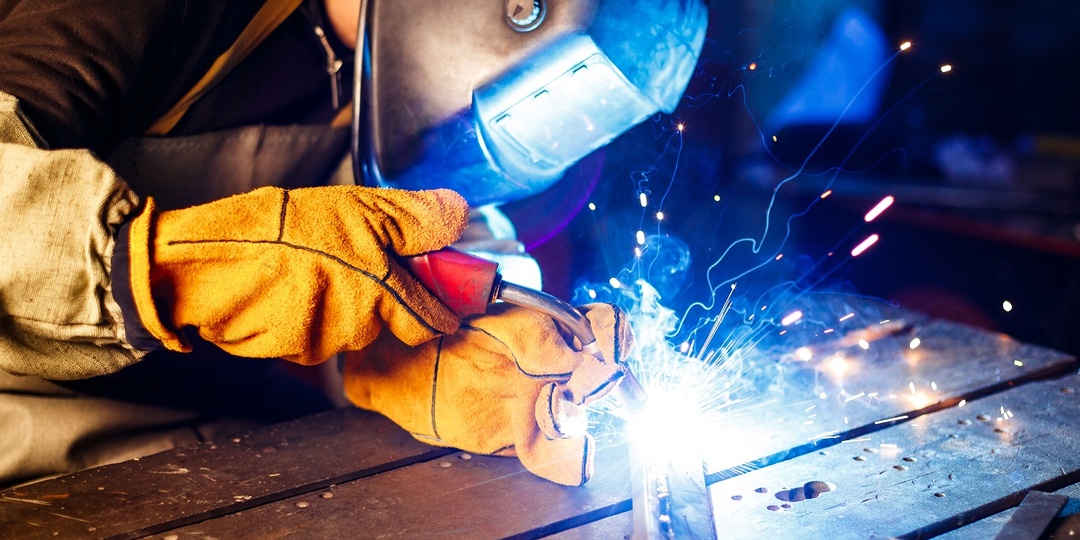 Промышленное строительство оказалась самой высокооплачиваемой отраслью за прошедшую зиму