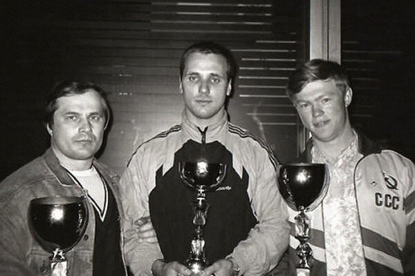 Сергей Ананьевский (в центре) / VK   📷